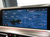 BMW iDriveナビゲーションシステム。ワイドで視認性に優れたスクリーン。