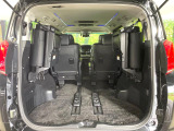 【パワーバックドア】スマートキーや運転席のボタンを押すだけでリアゲートが自動で開閉します!荷物を持っている時や、高い位置にあるバックドアを閉める際に便利な機能です♪