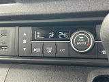 【 オートエアコン 】車内温度を感知して自動で温度調整をしてくれるのでいつでも快適な車内空間を創り上げます!