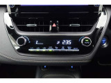 ★エアコンはオートタイプが装着済みです!オートモードにしておけば、車内温度を設定するだけで風の料や吹き出し口の切り替えを機械が行ってくれます!一年中快適な環境を作れますよ♪