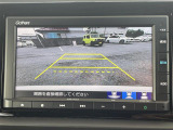 【バックモニター】後ろのカメラの映像をモニターに映し出すことができます!後方の見えない死角や、障害物との距離感をしっかり確認することができます!駐車が苦手な方におすすめです。