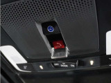 新世代コネクテッド技術「Honda CONNECT」搭載。緊急時にオペレーターのサポートを受けることも可能です。