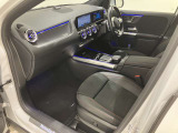 GLAクラス GLA200d 4マチック AMGライン 4WD 