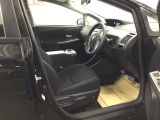 フィット感のあるシート。しっかりと支えてくれるので、長時間の運転を快適にサポートしてくれます。