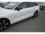 V60 リチャージ PHEV T6 AWD アルティメット 4WD 