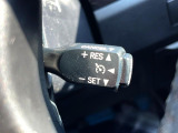 【クルーズコントロール】高速道路もラクラク走行。アクセルを離しても一定速度で走行ができ、長距離運転時の負担を軽減!加速・減速も簡単なスイッチ操作で調整できます。