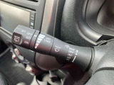 動くタイミングを調整できる間欠式ワイパーは、車速に連動して間欠時間が変化する機能も備えて運転をサポートしてくれます!