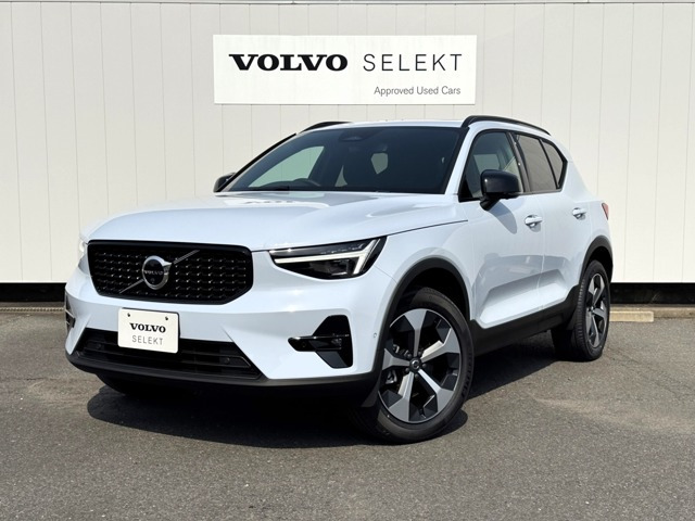 XC40 ウルトラ B4 AWD ダークエディション 4WD 