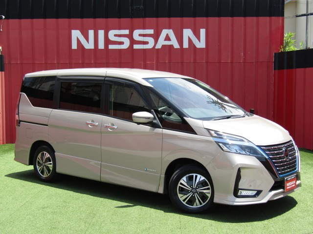 セレナ 1.2 e-POWER ハイウェイスター V 