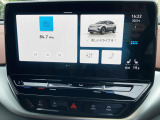 「Apple Car Play」などのスマートフォンアプリ「App Connect」対応の純正ディスプレイオーディオ「Ready To Discover」を装着。USB、Bluetoth通話もOK。