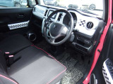 運転席の画像です。