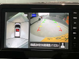 前後左右4つのカメラで、上から見たような映像をお届け、駐車時も安心、アラウンドビューモニター付(肉眼では確認し辛い左前の映像に切り替えることも可能です)。