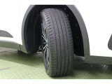 タイヤサイズ 225/55R19。