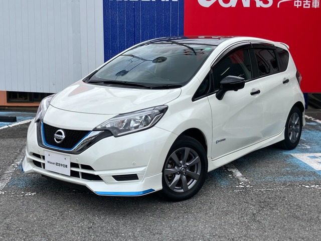 ノート 1.2 e-POWER X ブラックアロー 