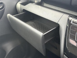 気になる車はすぐにお問い合わせください!画面右側の0066から始まる無料ダイヤルからお問い合わせ下さい!専門スタッフがお車のご質問にお答えいたします!