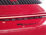 オプション:PORSCHEロゴ(ハイグロス ブラック塗装)
