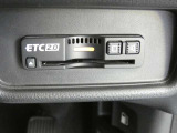 高速道路のご利用時にとても便利です。ETCカードを差し込むだけで料金所での現金支払いが不要となりスムーズに通過できます。