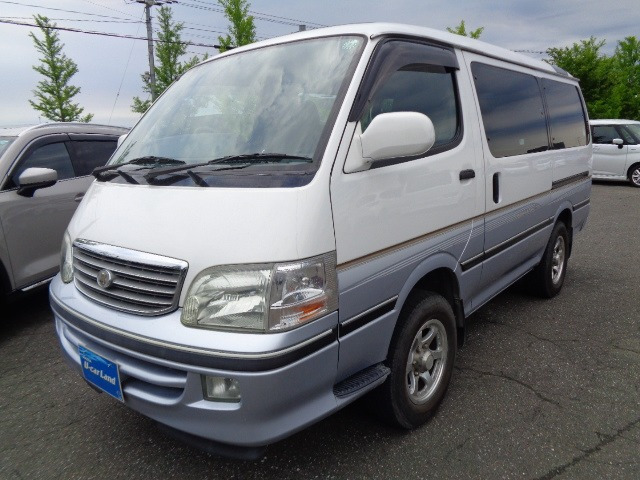 ハイエース 3.0 スーパーカスタムG トリプルムーンルーフ ディーゼル 4WD 