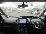 セレナ 1.2 e-POWER ハイウェイスター V 