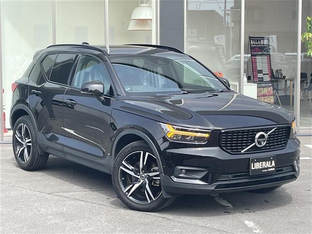 XC40 T4 AWD Rデザイン 4WD 4WD サンルーフ