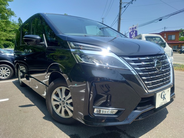 セレナ 2.0 ハイウェイスター V 4WD 
