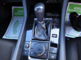 シフトも操作しやすく、快適な運転をサポートしてくれます♪