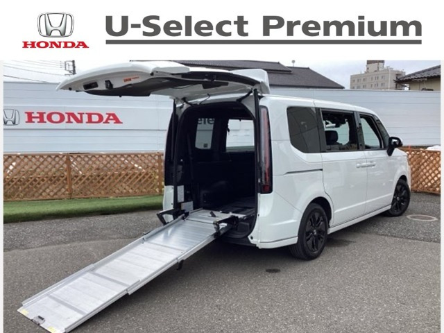 ステップワゴン 1.5 スパーダ 車いす仕様車 2列目3列目乗車タイプ