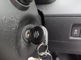 当社は法定費用と車両外諸費用を含んだ総額表示点です。ヤフ-の中古車サイトをご覧の方は(メ-ル見積もり・在庫を確認する)のボタンを押して総額表示の金額を確認して下さい。総額には(車検)整備代税金含みます