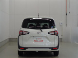 TOYOTA認定中古車とは 【1】まるごとクリーニング【2】車両検査証明書【3】ロングラン保証 この『3つの安心』をセットにした中古車のブランドになります。