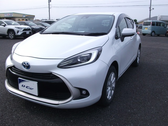 アクア  1.5 Z E-Four 4WD