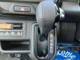 CVT(無段階変速)を搭載。変速ショックが無く加速がとってもスムーズです!エンジン負荷を抑えて、低燃費を実現しています◎