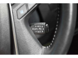 レーダークルーズコントロール(全車速追従機能付)付きです。車速に応じて追従支援してくれるので、ロングドライブも快適です。詳細は販売店スタッフまでおたずねください。