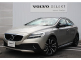 2016年モデルV40 cross countryT5 AWD SUMMUM が入荷いたしました!ぜひ実車をボルボ・カー三鷹でご覧くださいませ。