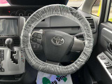 ハンドルも操作性良好です!車内もクリーニングしてのお引渡しになります。