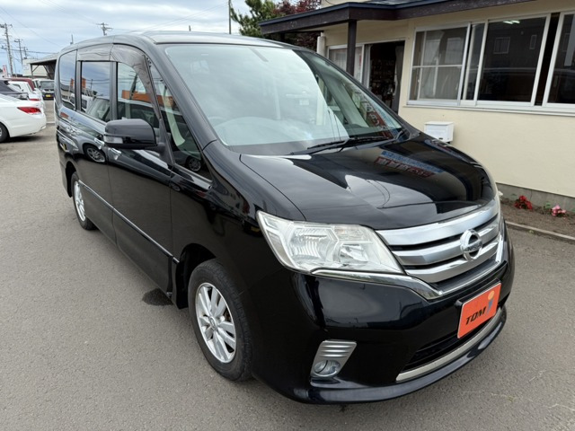 セレナ 2.0 ハイウェイスター Vセレクション 4WD 