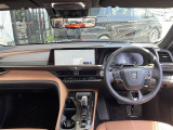 クラウンスポーツ 2.5 Z E-Four 4WD 本革シート