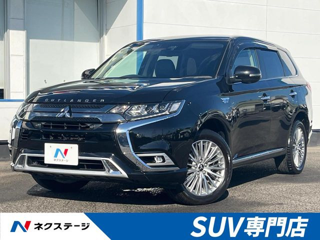 アウトランダーPHEV 2.4 G プラスパッケージ 4WD 