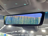 【デジタルインナーミラー】後席の大きな荷物や同乗者で後方が確認しづらい時でも安心!カメラが撮影した車両後方の映像をルームミラー内に表示。クリアな視界で状況の確認が可能です!