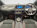 GLAクラス GLA200d 4マチック AMGラインパッケージ 4WD 