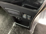 冬季はエンジンが温まるまで寒い!けどすぐに温まるシートヒーターで、ぽかぽか快適ドライブを。