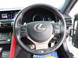 【車屋】として、長く車業界に従事した経験豊富なスタッフが多数在籍しております。