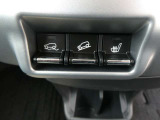運転席にシートヒーターがついております。寒い日でも座面を温めてくれるスグレモノです!冷え性の女性にオススメの装備です♪