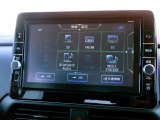 ナビゲーション+AV 2画面表示(デュアルウィンドウ)、TV、FM/AM、Bluetooth Audio、SDカード、DVD再生、 CD録音/再生、ハンズフリーフォン、スマホ、Nissan Connectサービス対応の高性能9インチ大型ナビです。