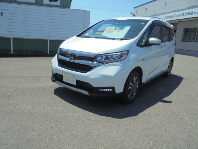 フリード 1.5 ハイブリッド クロスター 4WD 