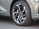 オプションです!10スポークローターデザイン アンスラサイトブラック ポリッシュト 9.5Jx21265/45 R21 (Audi Sport)タイヤ&アルミホイール