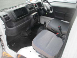 4WD/5速MT/エアコン/パワステ/FM・AMラジオ/フロアマット/ドアバイザー/作業灯/エアバッグ/