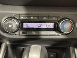【オートエアコン】車内温度を感知して自動で温度調整をしてくれるのでいつでも快適な車内空間を創り上げます!