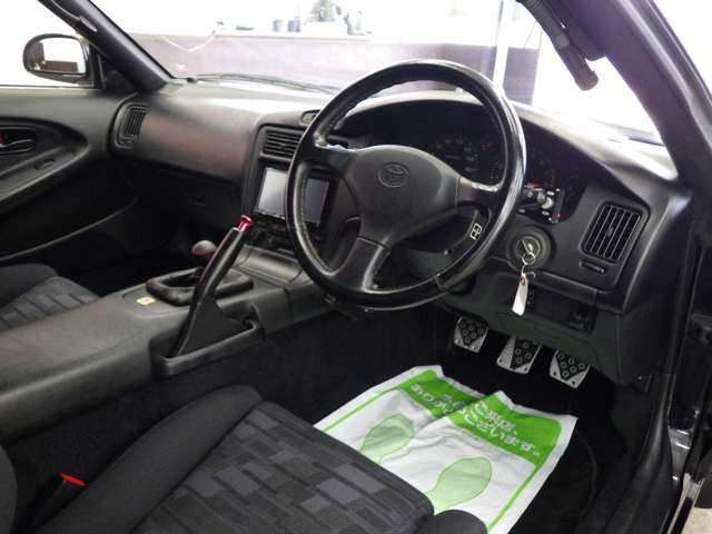 トヨタ純正 MR2 AW11 ティーバールーフ ガラス 運転席側 中古 トヨタ MR2 2.0 GT-S Tバールーフ の中古車詳細 (32,000km, ブラック