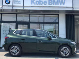 【BMWの伝統-3】BMWのお車は、“駆け抜ける歓び”を体現しております。走行の安定性とコーナリングの良さを追求し、思い通りにハンドルの操作可能です。
