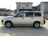 展示中古車は全て外装と内装のクリーニングを行っています♪